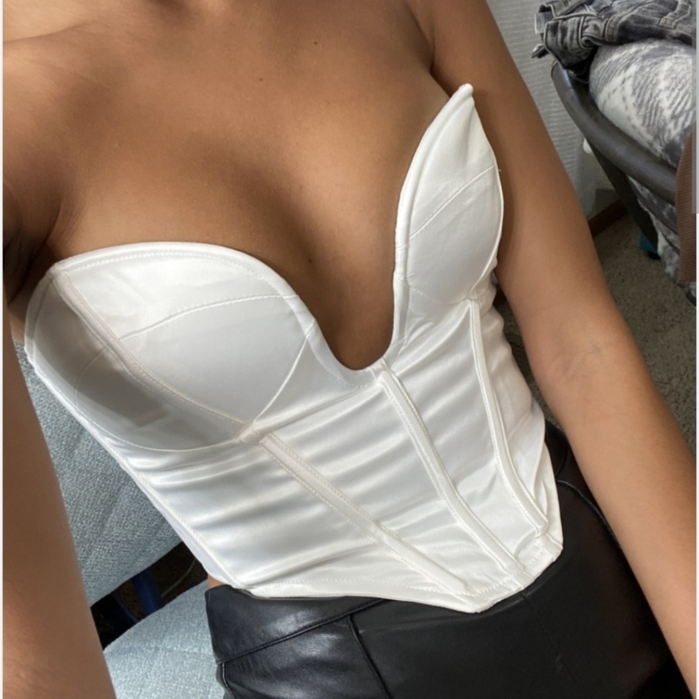 Princess Polly Irvine Strapless top white size 2